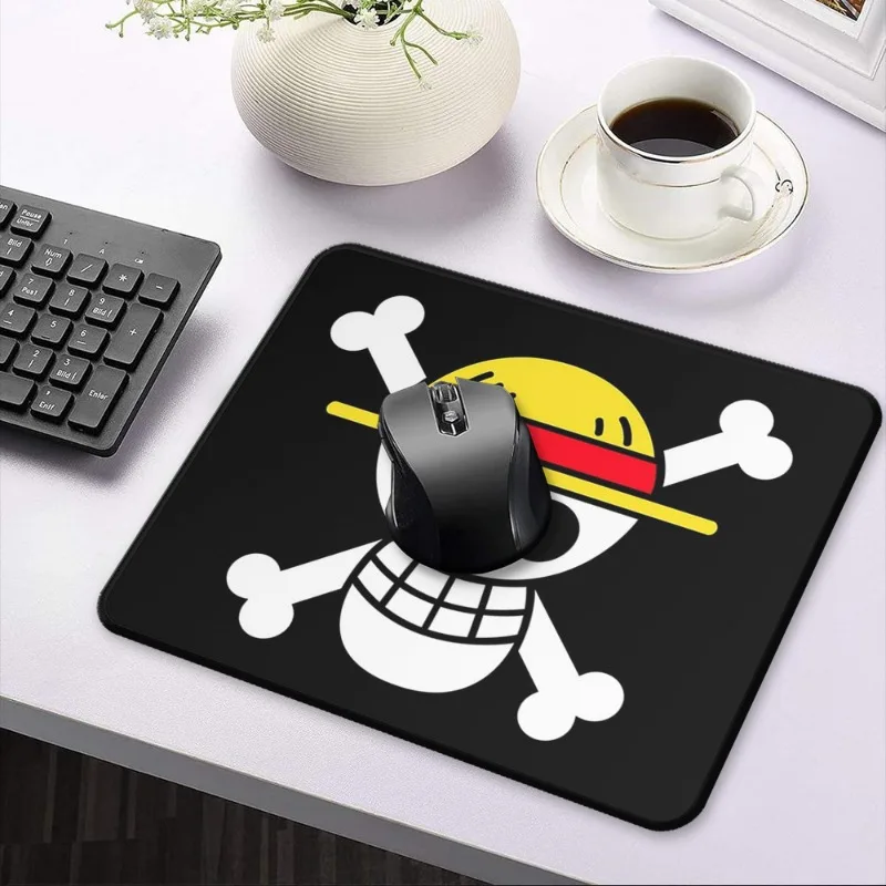 الكرتون قطعة واحدة لوفي الجمجم - مراجعة Good Laptop Accessories وسعره